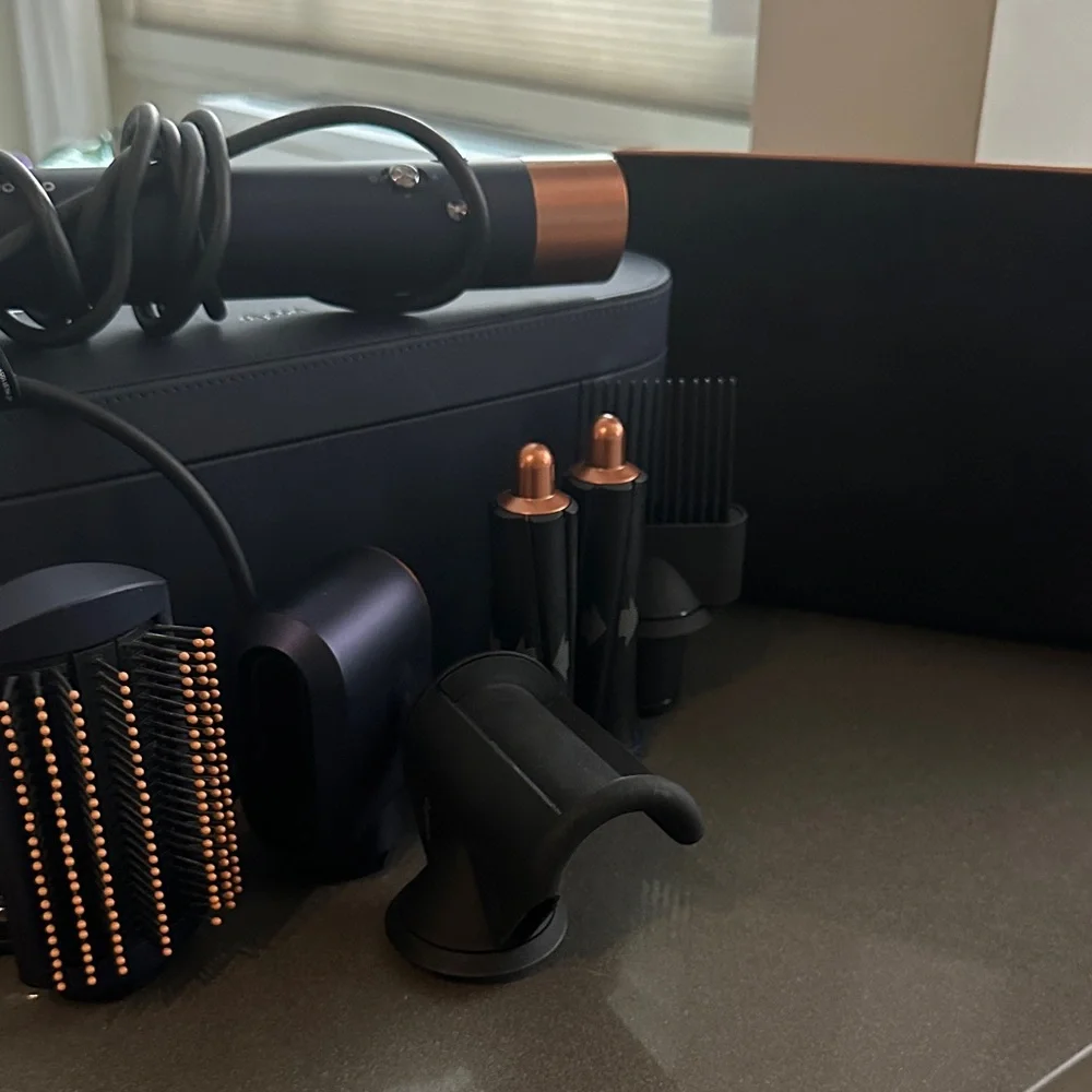 Dyson Airwrap - Prussian blue/Rich copper (Used Once) - Picture 6 of 6